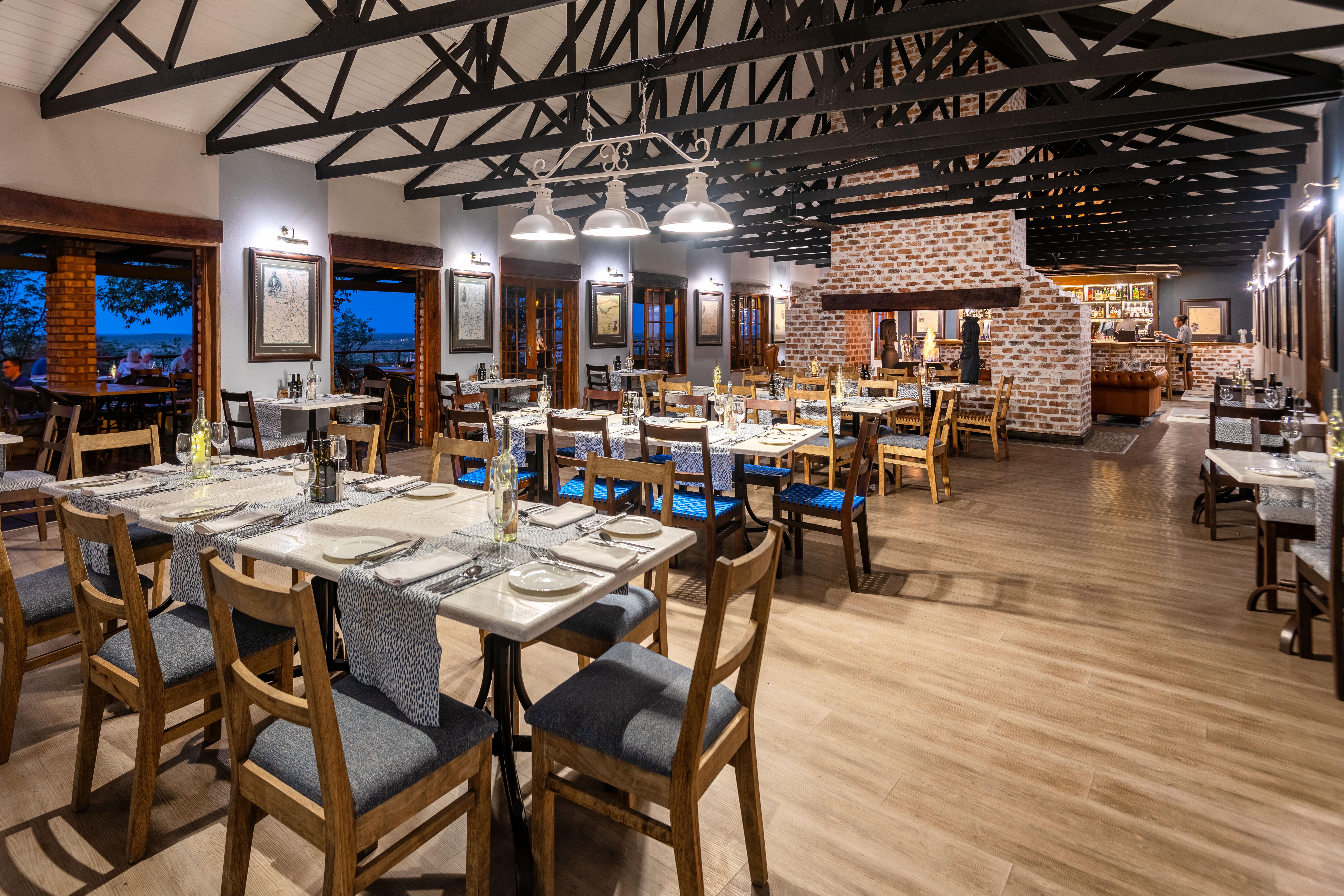 Gondwana Etosha Safari Lodge โอเคาเควโย ภายนอก รูปภาพ
