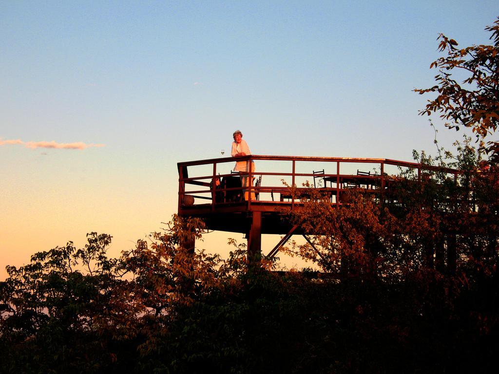 Gondwana Etosha Safari Lodge โอเคาเควโย ภายนอก รูปภาพ