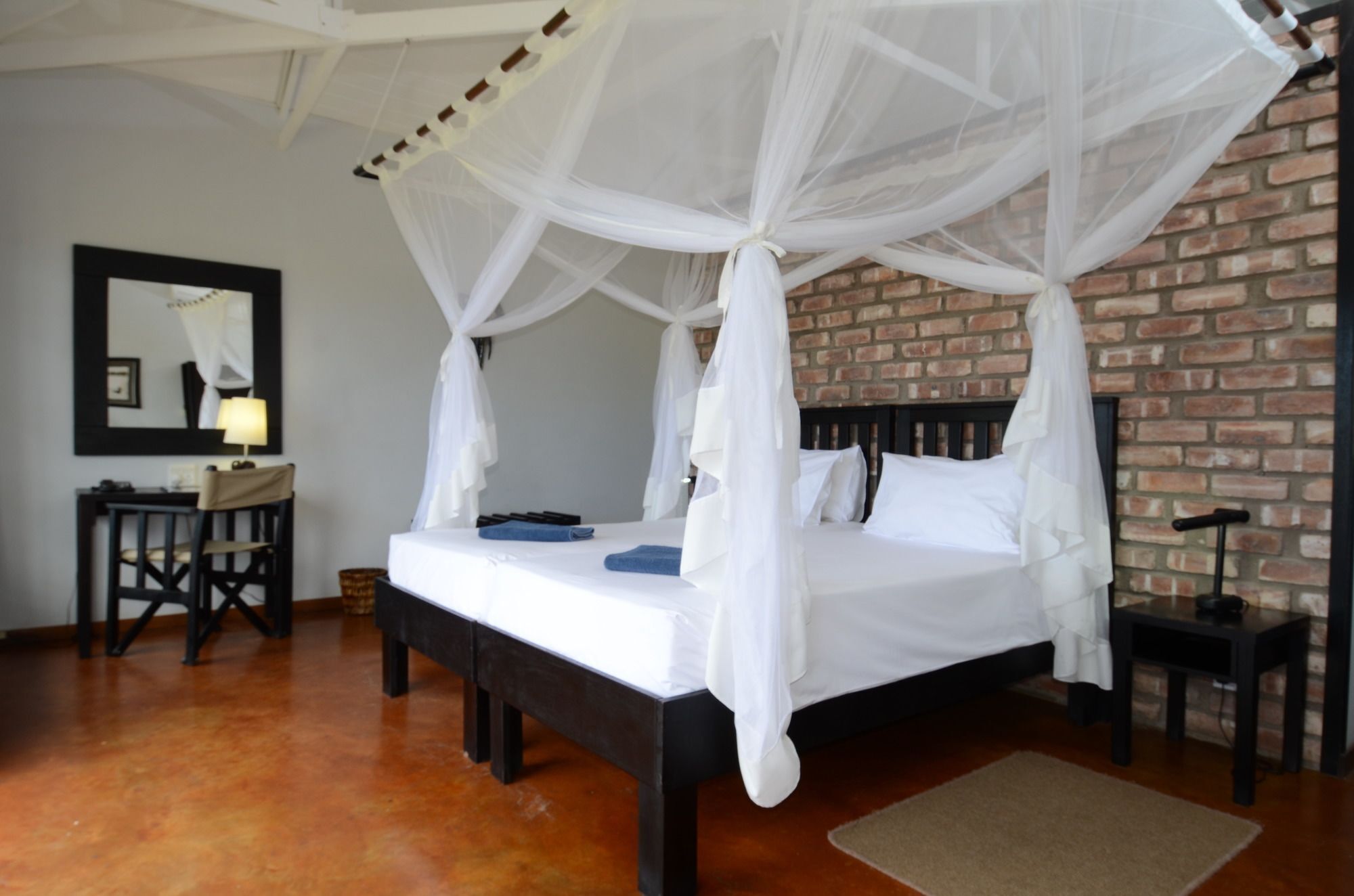Gondwana Etosha Safari Lodge โอเคาเควโย ภายนอก รูปภาพ