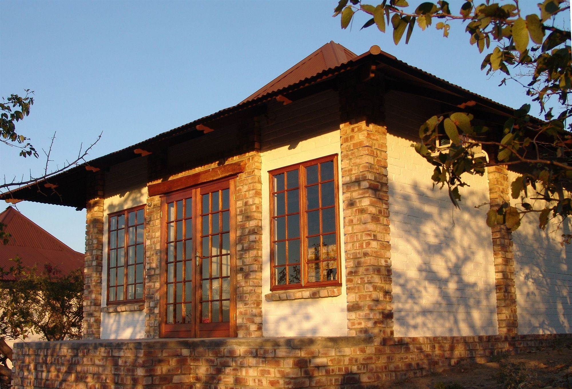 Gondwana Etosha Safari Lodge โอเคาเควโย ภายนอก รูปภาพ