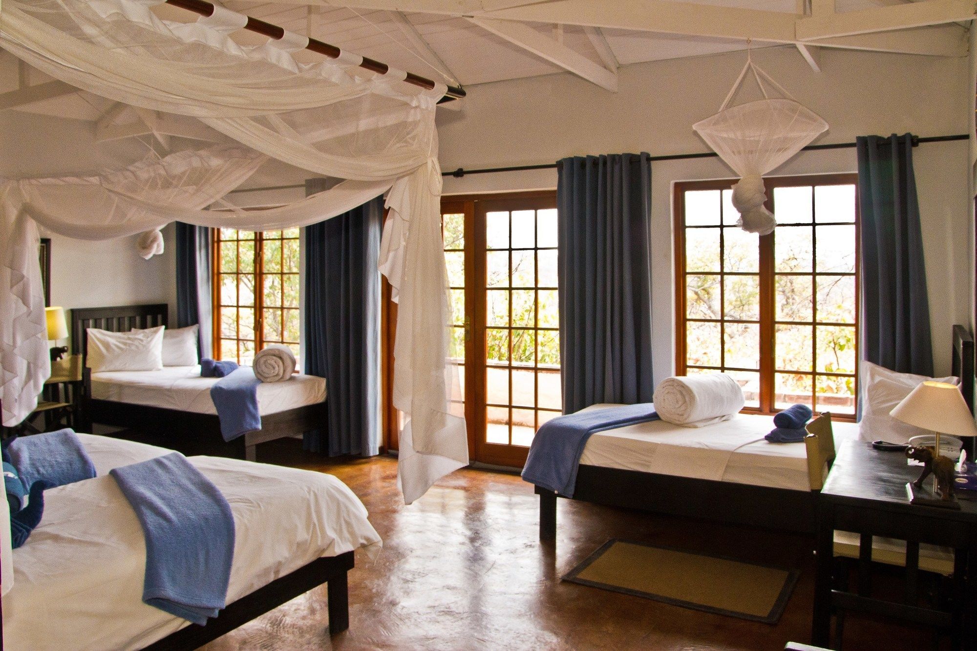 Gondwana Etosha Safari Lodge โอเคาเควโย ภายนอก รูปภาพ