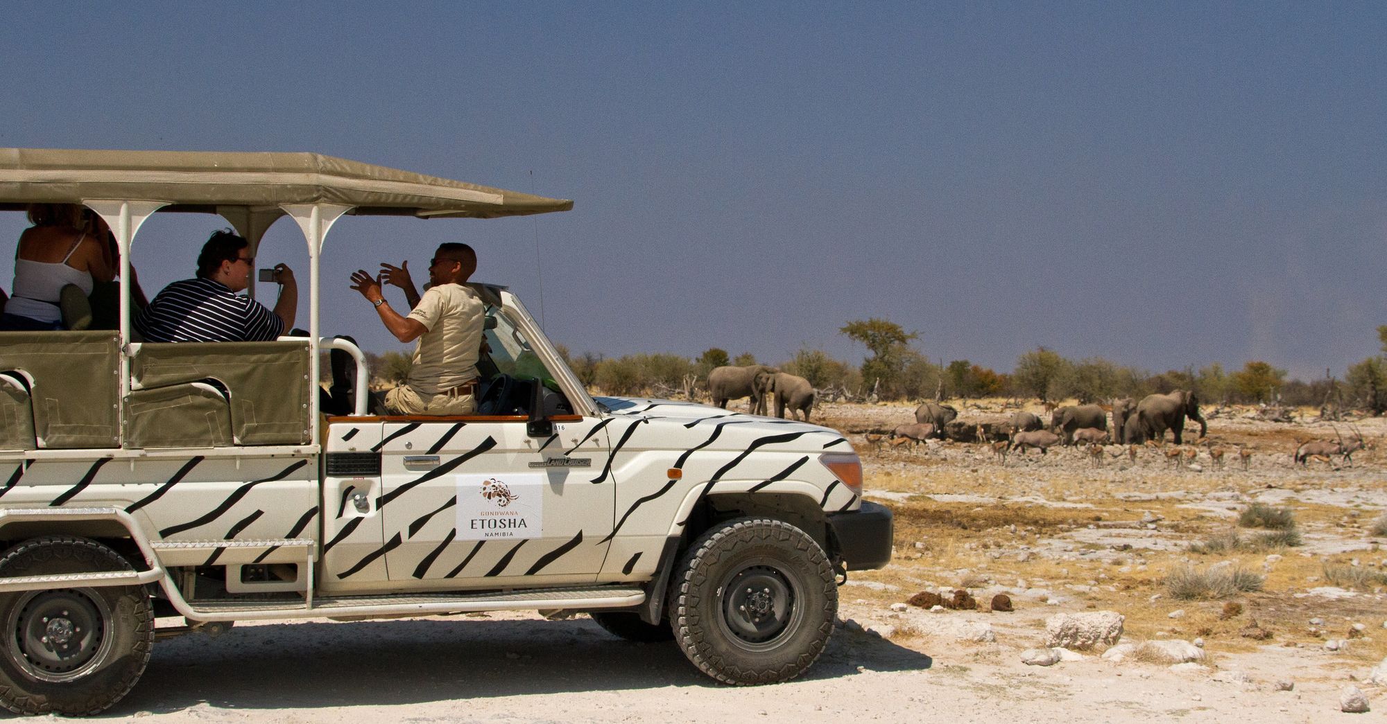 Gondwana Etosha Safari Lodge โอเคาเควโย ภายนอก รูปภาพ