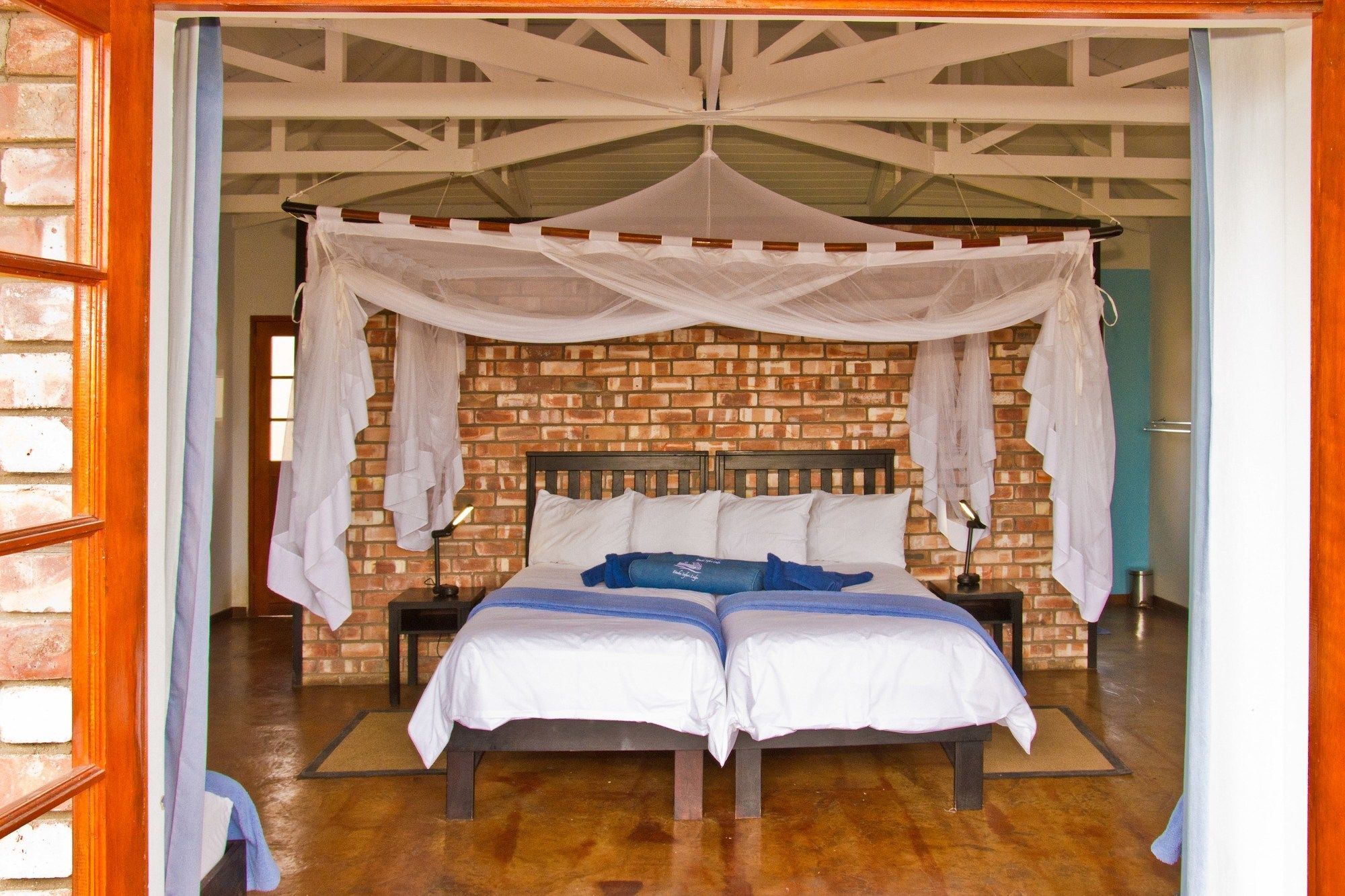 Gondwana Etosha Safari Lodge โอเคาเควโย ภายนอก รูปภาพ