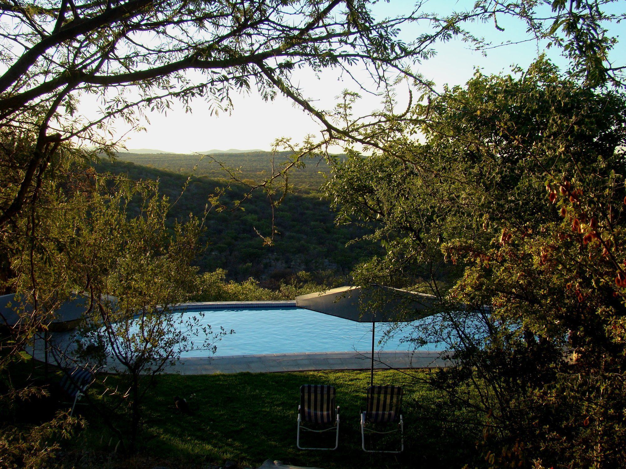 Gondwana Etosha Safari Lodge โอเคาเควโย ภายนอก รูปภาพ