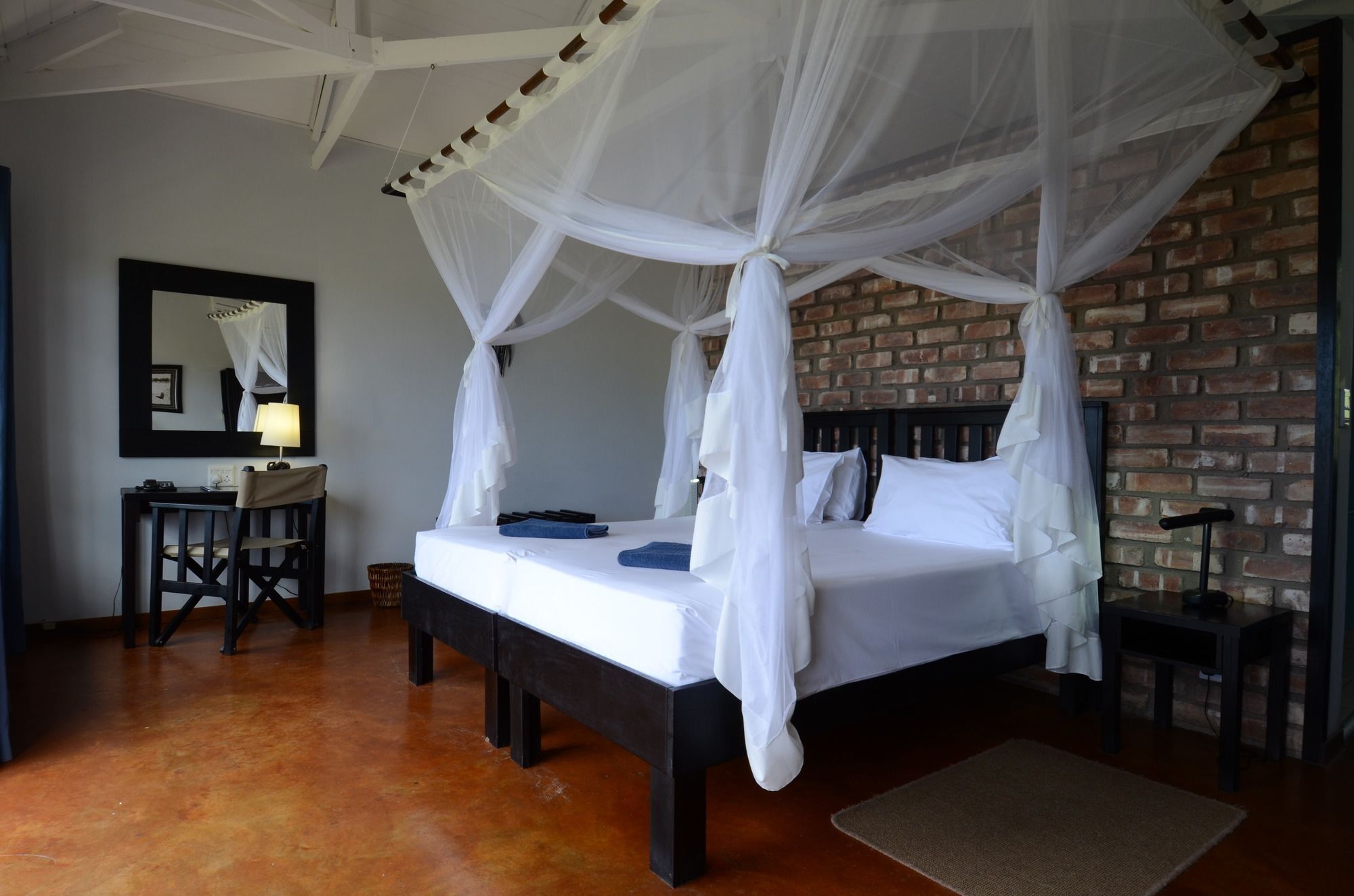 Gondwana Etosha Safari Lodge โอเคาเควโย ภายนอก รูปภาพ