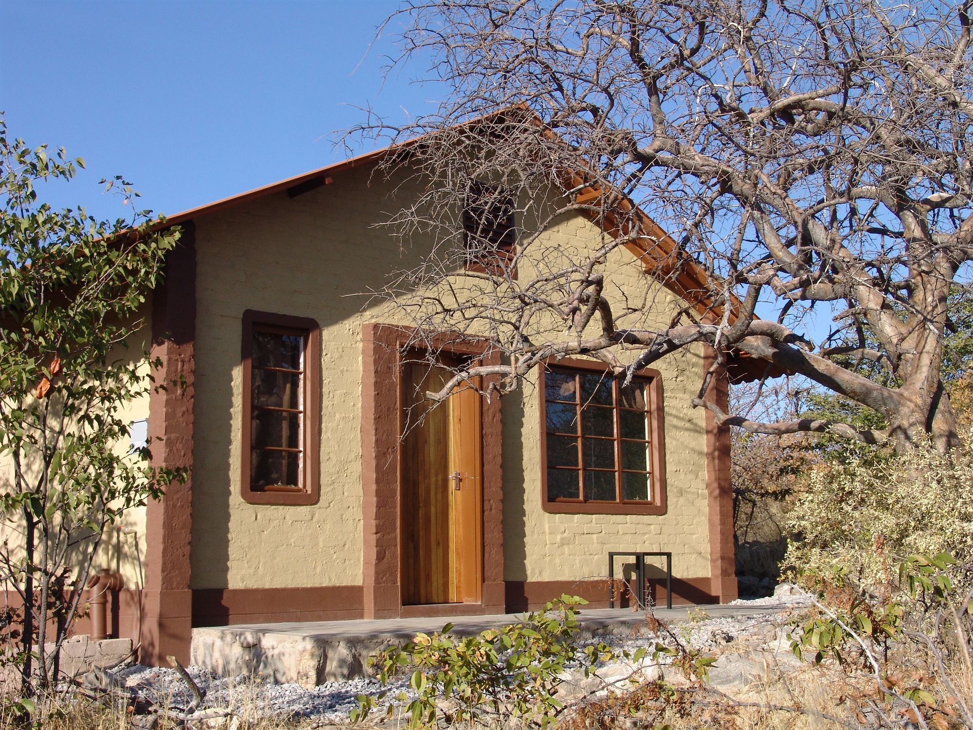 Gondwana Etosha Safari Lodge โอเคาเควโย ภายนอก รูปภาพ