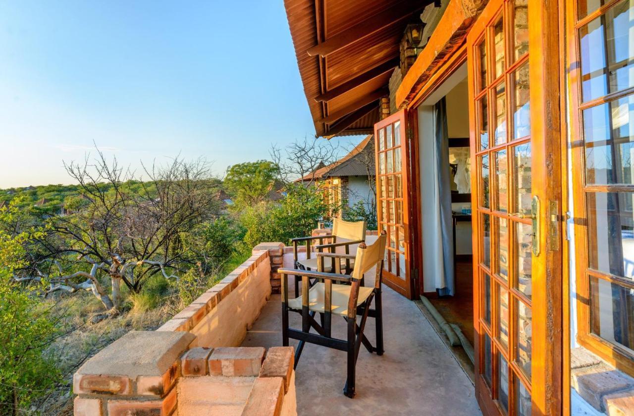 Gondwana Etosha Safari Lodge โอเคาเควโย ภายนอก รูปภาพ